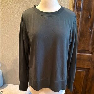 MPG Dark Green Long Sleeve Lightweight Pullover-Size Large